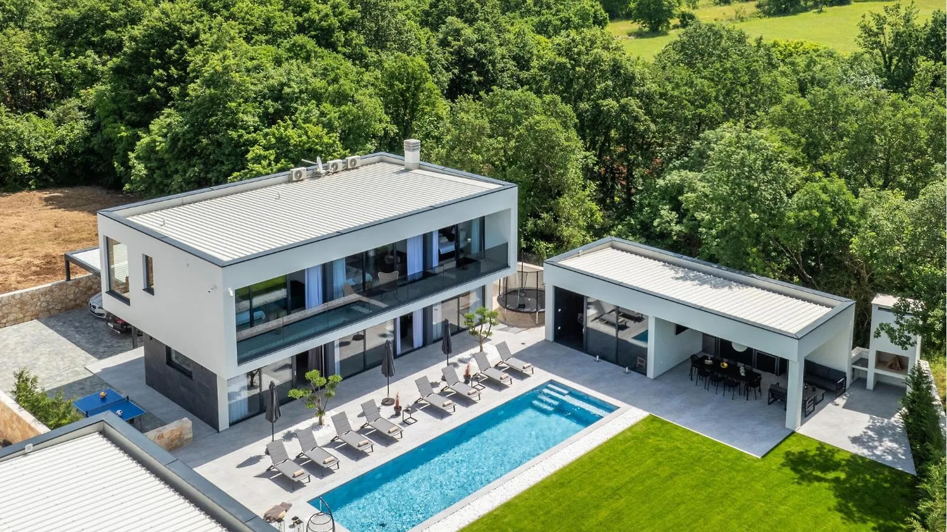 Amazing Home In Modrusani With Sauna Vakantiehuis